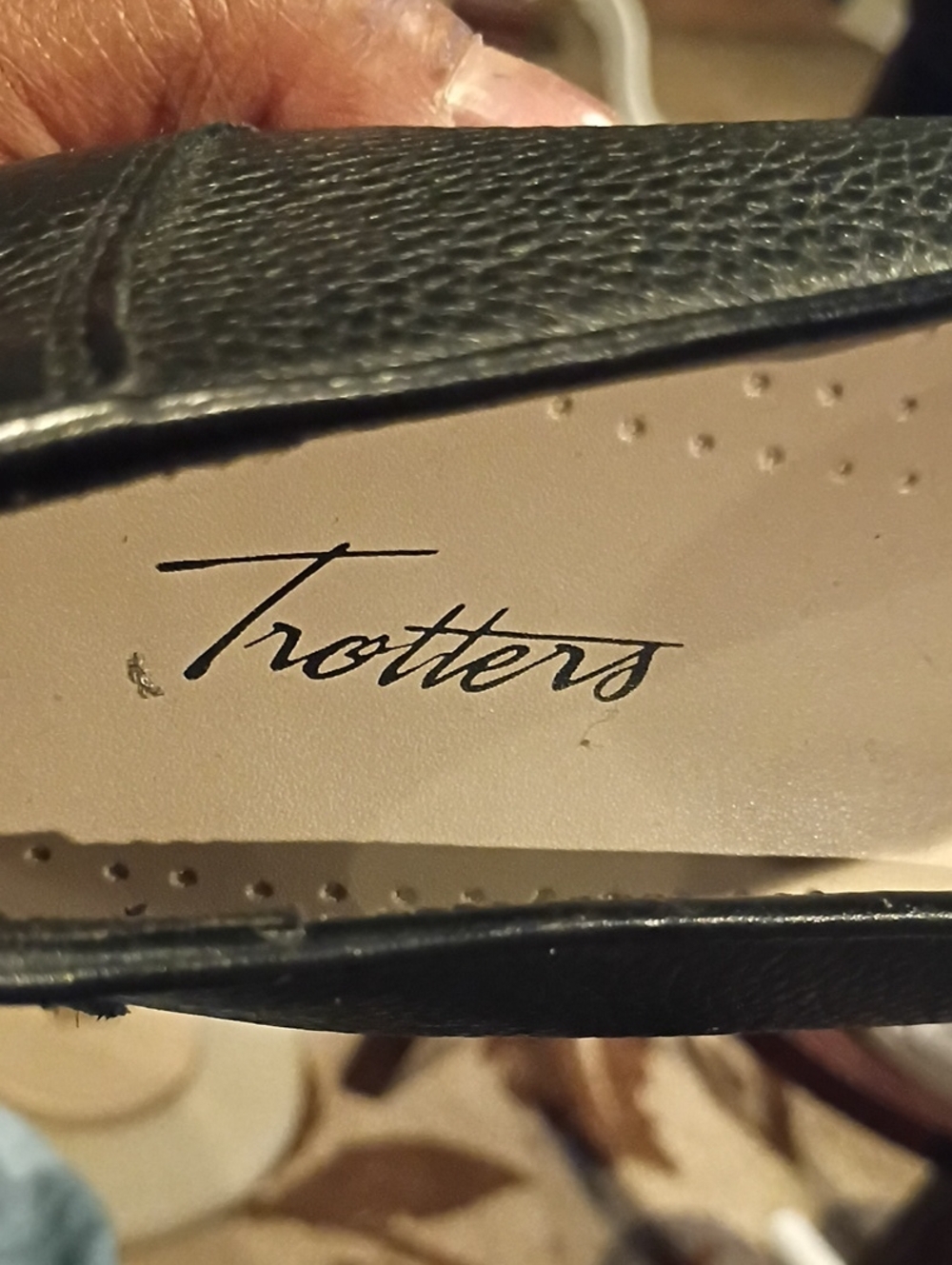 Trotters Black Leather Slip-On Loafer
